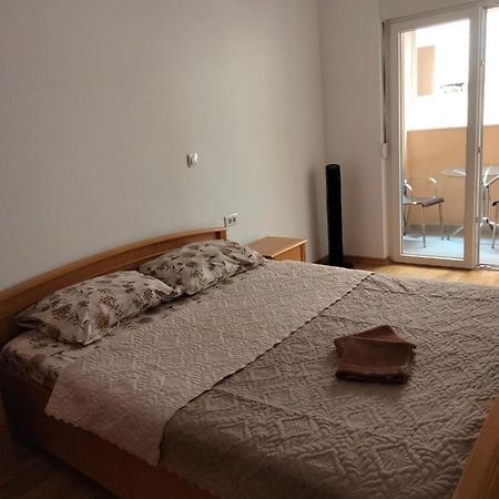 Daka-Maka Apartment Podgorica Bagian luar foto